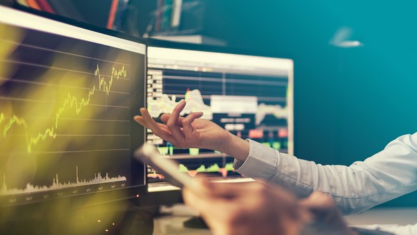 VN-Index kiểm định ngưỡng hỗ trợ 1.700 điểm, nhiệt điện hưởng lợi ngắn hạn