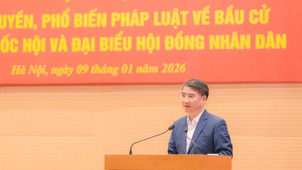 Phó Chủ tịch UBND Thành phố Hà Nội Nguyễn Xuân Lưu phát biểu tại hội nghị.