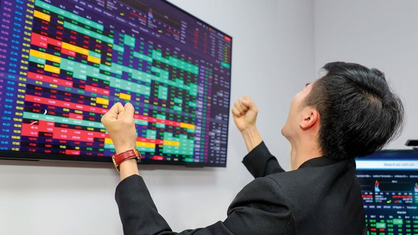 Định giá thấp và tăng trưởng tín dụng cao đang tạo cơ hội đầu tư trung - dài hạn cho nhóm cổ phiếu ngân hàng