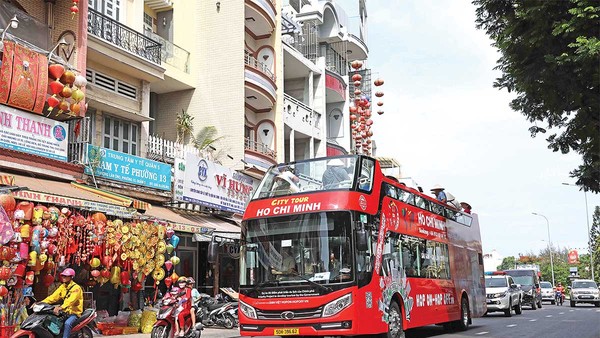 Du lịch văn hóa hiện nay chưa đủ chiều sâu và mức độ sản phẩm hóa để giữ chân du khách lâu hơn hoặc tạo cảm xúc đủ mạnh (Ảnh: P.V) 