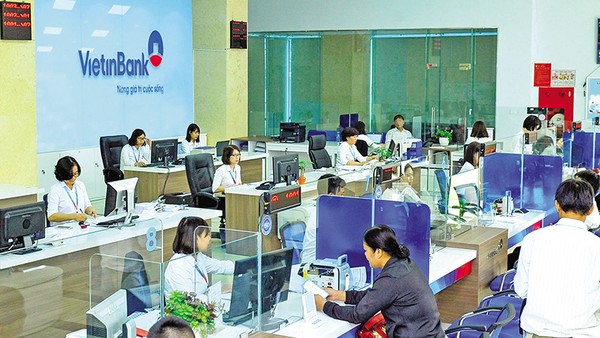 Trong năm 2026, các ngân hàng sẽ phải tìm cách giảm bớt sự lệ thuộc vào tín dụng bất động sản. Ảnh: Đức Thanh 