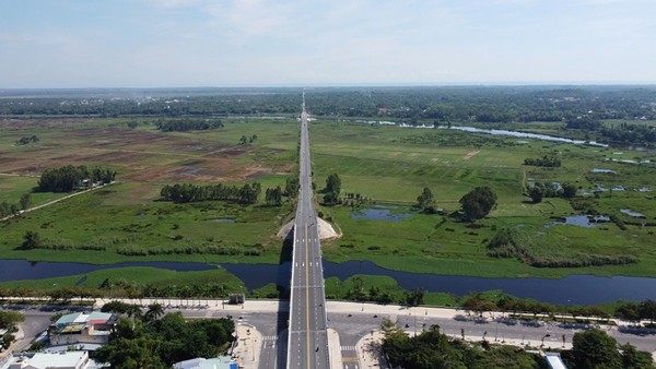 Dự án Khu đô thị hỗn hợp phía Nam trục Nguyễn Tất Thành được triển khai ở phường Quảng Phú. 