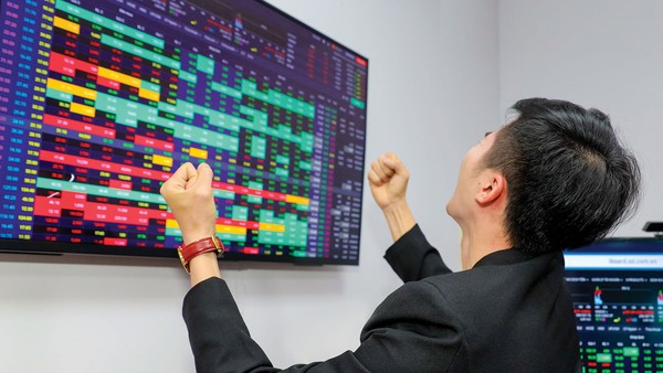 “Ngựa phi nước đại” không phải là lao về phía trước bằng mọi giá, mà là một cuộc chuyển động có định hướng