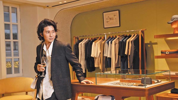 Việc Hermès chọn Hà Nội, thay vì một thị trường quen thuộc hơn để mở rộng quy mô không chỉ mang ý nghĩa biểu tượng 