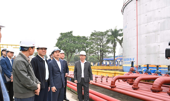Quyền Bộ trưởng Công thương Lê Mạnh Hùng kiểm tra tình hình cung ứng xăng dầu dịp Tết Nguyên đán Bính Ngọ 2026. 