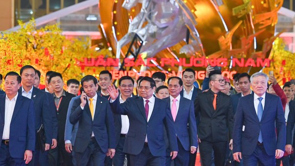 Hơn 500.000 lượt khách tham quan, mua sắm tại Hội chợ mùa Xuân 2026 