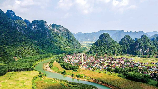 Du hành qua 5 ngôi làng du lịch tốt nhất thế giới của Việt Nam 