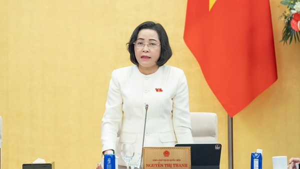 Phó chủ tịch Quốc hội Nguyễn Thị Thanh phát biểu tại phiên họp. 