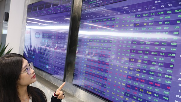 Cú huých mới cho thị trường chứng khoán