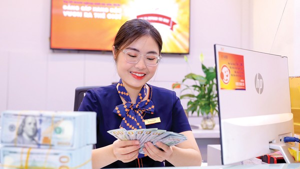 Chỉ số DXY tăng mạnh trong tuần qua, quanh ngưỡng 99 điểm, tạo áp lực đẩy tỷ giá USD/VND đi lên 