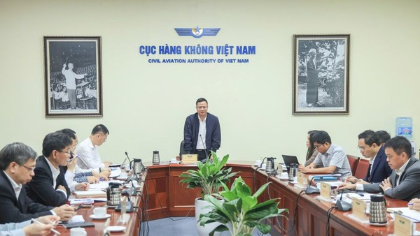 Cục trưởng Cục hàng không Việt Nam chia sẻ khó khăn và sẽ có báo cáo tới cấp có thẩm quyền ban hành cơ chế hỗ trợ phù hợp với tình hình nhiên liệu bay khan hiếm và tăng đột biến.