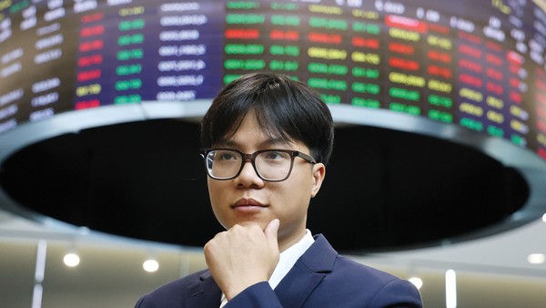 Chuỗi cú sốc liên tiếp trong vòng 5 năm qua đã rèn luyện một thế hệ nhà đầu tư chứng khoán có khả năng chịu đựng rủi ro cao hơn