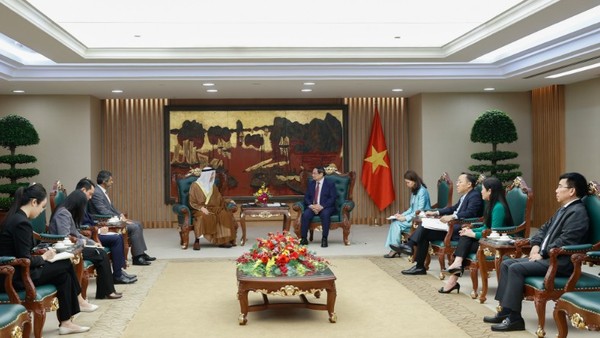 Thủ tướng Phạm Minh Chính đề nghị Đại sứ phối hợp chặt chẽ với phía Việt Nam khẩn trương thúc đẩy các nội dung quan trọng mà Tổng thống UAE đã thống nhất - Ảnh: VGP