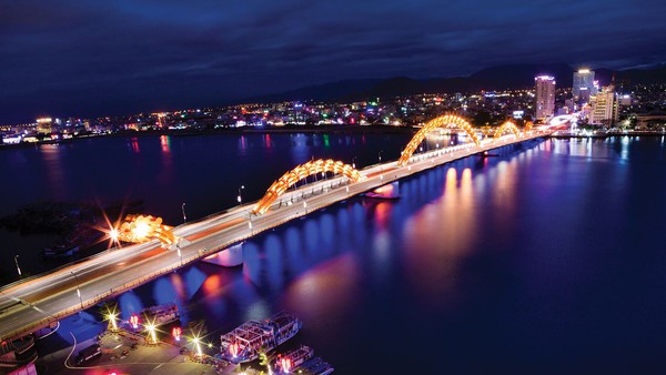 FTZ tạo lợi thế theo mô hình “kiềng ba chân”: tự do hóa thương mại - ưu đãi thuế vượt trội - thủ tục hải quan siêu tốc