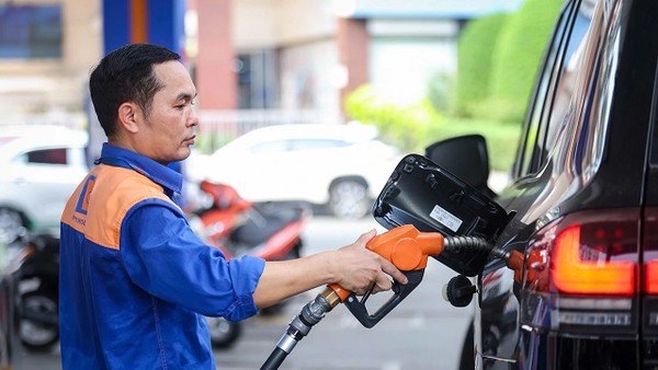 Bộ Tài chính đề xuất giảm thuế bảo vệ môi trường đối với xăng dầu 