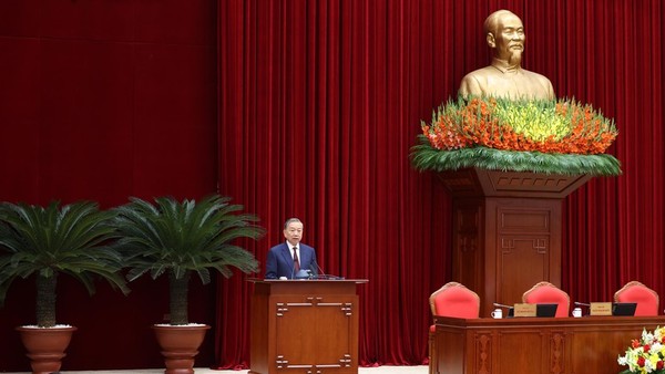 Ngày 25/3, Hội nghị lần thứ hai Ban Chấp hành Trung ương Đảng khóa XIV bước sang ngày làm việc thứ ba và bế mạc Hội nghị.