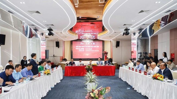 Phiên đối thoại đầu tiên trong khuôn khổ vòng địa phương của VPSF 2026 được tổ chức ngày 27/3 tại Khánh Hòa, nhân dịp Đại hội Hội DNT Khánh Hòa lần thứ nhất.