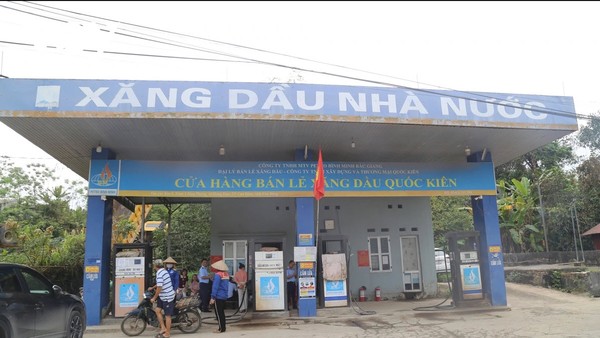 Cửa hàng xăng dầu Quốc Kiên (Cao Bằng) bị xử phạt vì tự ý ngừng bán hàng.
