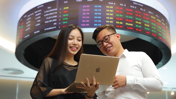 Trước thềm nâng hạng chính thức của TTCK, nhóm cổ phiếu chứng khoán đang giao dịch ở mức định giá dưới trung bình 5 năm 