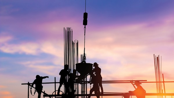 Bên cạnh chi phí lãi vay tăng, các nhà thầu xây dựng đang chịu áp lực từ chi phí vật liệu xây dựng tăng mạnh