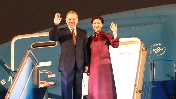 Tổng Bí thư, Chủ tịch nước Tô Lâm và Phu nhân rời Hà Nội, lên đường thăm cấp Nhà nước đến Trung Quốc.