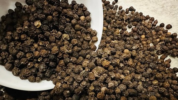 Một doanh nghiệp xuất khẩu hồ tiêu bị lừa đảo gần 16 tỷ đồng tại thị trường Pakistan 