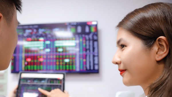 Chiến lược kết hợp giữa giao dịch ngắn hạn và tích lũy có thể là lựa chọn tối ưu trong giai đoạn hiện tại