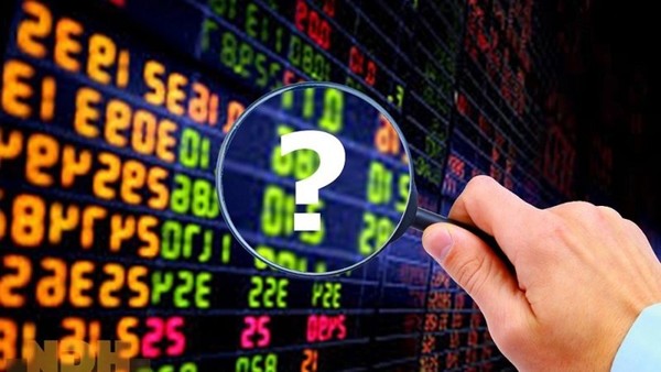 Lãi suất cao, chọn cổ phiếu nào?