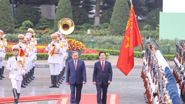 [Toàn cảnh] Lễ đón chính thức Tổng thống Hàn Quốc 