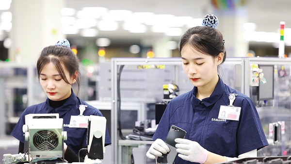 Việt Nam tiếp tục là điểm đến hấp dẫn của dòng vốn FDI trong chuỗi cung ứng toàn cầu. Trong ảnh: Nhà máy sản xuất của Samsung tại Việt Nam