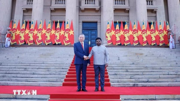 Tổng thống Sri Lanka Anura Kumara Dissanayake chủ trì lễ đón Tổng Bí thư, Chủ tịch nước Tô Lâm. (Ảnh: Thống Nhất/TTXVN)