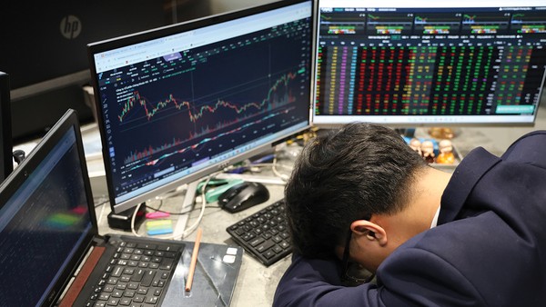 VN-Index tăng không đồng nghĩa đa số tài khoản đều có lãi
