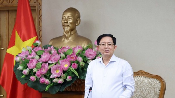 Phó Thủ tướng Hồ Quốc Dũng chủ trì cuộc họp về việc triển khai nhiệm vụ sơ kết thực hiện Nghị quyết số 18-NQ/TW và định hướng sửa đổi Luật Đất đai - Ảnh: VGP.