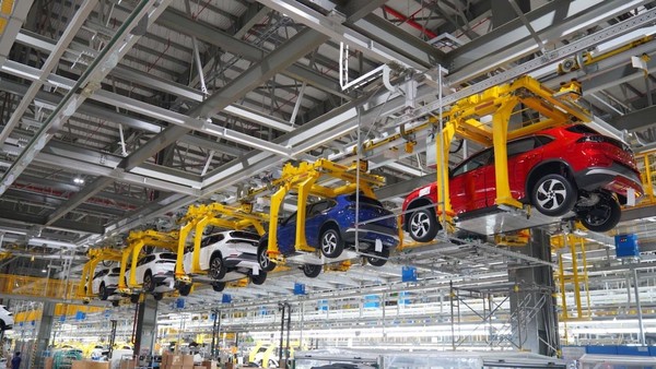 Nhập khẩu ô tô nguyên chiếc và linh kiện phụ tùng 4 tháng năm 2026 tăng hơn 1 tỷ USD so với cùng kỳ. 