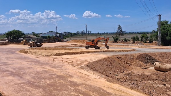 Điểm đầu dự án Đường tránh phía Đông Đông Hà đấu nối với Quốc lộ 1 tại Dốc Miếu.