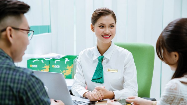 Ngân hàng đang chuyển từ “thâm dụng lao động” sang “thâm dụng năng suất”