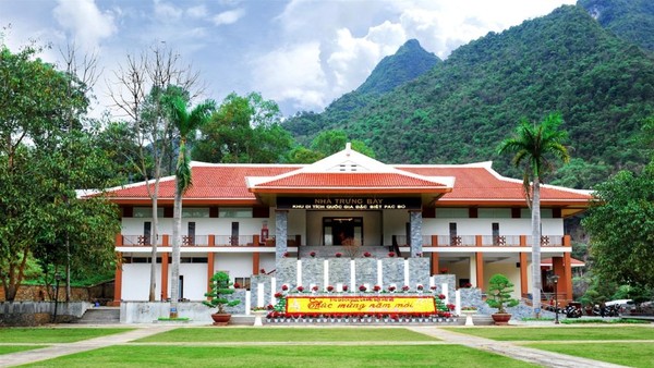 Khu di tích quốc gia đặc biệt Pác Bó - Cao Bằng sẽ là điểm khởi đầu của Dự án nâng cấp, mở rộng tuyến đường Hồ Chí Minh đoạn Pác Bó - TP. Cao Bằng.