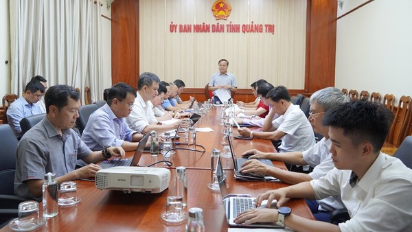 Toàn cảnh buổi làm việc về tình hình triển khai các dự án điện trên địa bàn tỉnh.