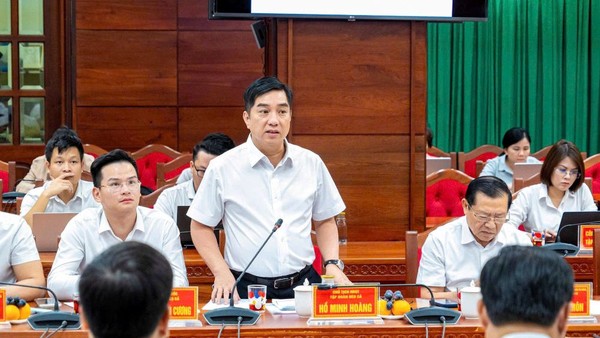 Chủ tịch Tập đoàn Đèo Cả Hồ Minh Hoàng mong muốn tiếp tục đồng hành cùng địa phương hiện thực hóa tuyến cao tốc CT.23, góp phần hoàn thiện kết nối giữa duyên hải Nam Trung Bộ và Tây Nguyên. 