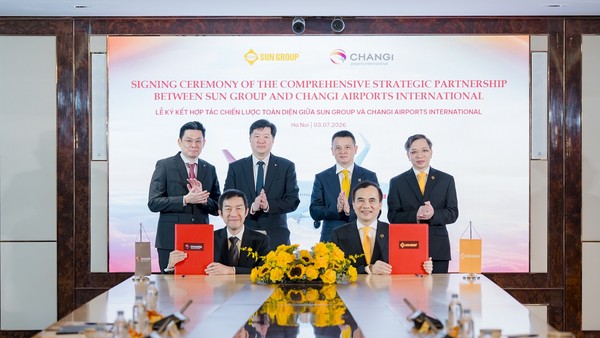 Đại diện Sun Group và CAI ký kết hợp tác chiến lược