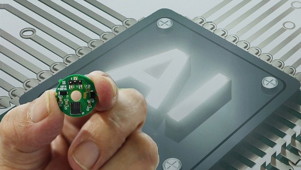 TP.HCM hỗ trợ doanh nghiệp thiết kế chip để thúc đẩy ngành bán dẫn - Ảnh: Lê Toàn