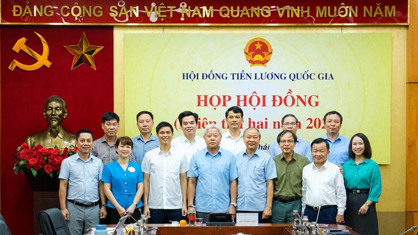 Sáng 16/7, Hội đồng Tiền lương quốc gia đã bỏ phiếu thống nhất phương án đề xuất tăng lương tối thiểu vùng năm 2027.