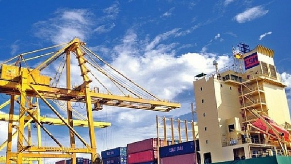 Hàng hóa cấm xuất khẩu, cấm nhập khẩu thực hiện theo quy định tại các văn bản pháp luật hiện hành và Danh mục hàng hóa cấm xuất khẩu, cấm nhập khẩu quy định tại Phụ lục I Nghị định số 292/2026/NĐ-CP.