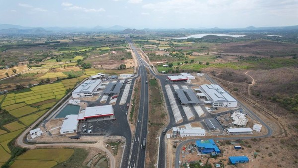 Trạm dừng nghỉ Km205+092 thuộc Dự án thành phần Vĩnh Hảo - Phan Thiết trên tuyến cao tốc Bắc - Nam phía Đông. 