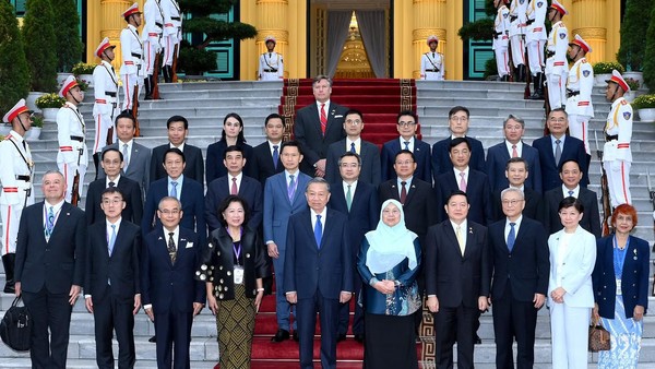Tổng Bí thư, Chủ tịch nước Tô Lâm tiếp Trưởng đoàn các nước, chuyên gia, học giả và đại diện các tổ chức quốc tế đến Việt Nam tham dự Diễn đàn Tương lai ASEAN 2026 (ngày 9/6/2026).