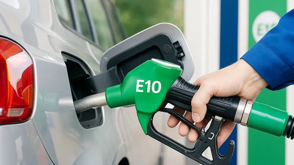 Giá bán lẻ xăng dầu tại Việt Nam hiện thấp hơn các nước lân cận. 