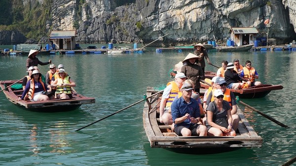Quảng Ninh đang hướng đến nhóm khách có mức chi tiêu cao. Ảnh: Tiến Dũng
