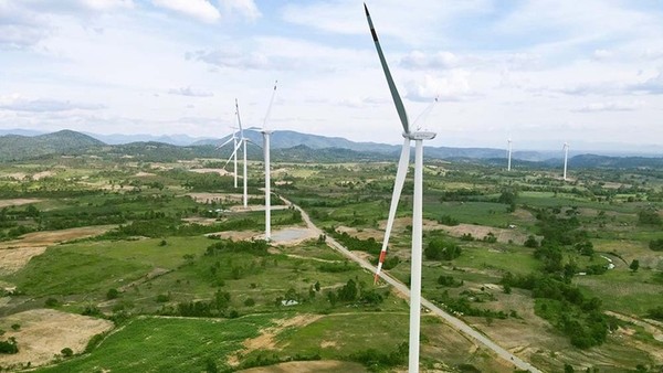 Dự án Nhà máy Điện gió Yang Trung, một trong hai dự án điện gió đã hoàn thành vào năm 2021, nhưng chưa được vận hành thương mại do gặp vướng mắc tại tỉnh Gia Lai.