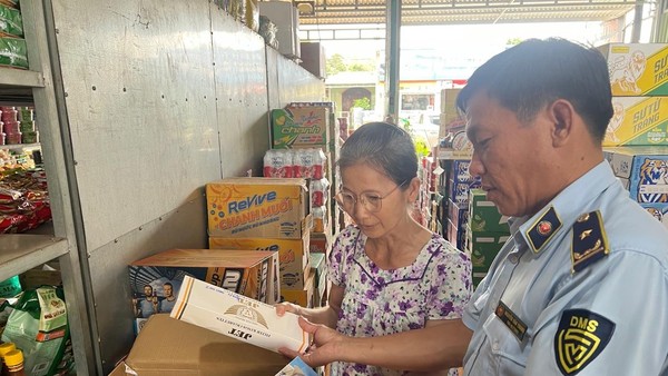 Thuốc lá lậu lợi dụng môi trường số và thương mại điện tử để buôn lậu 