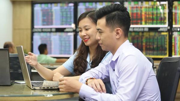 Thị trường chứng khoán vừa có nhịp hồi phục khá tích cực so với cuối tháng 7
